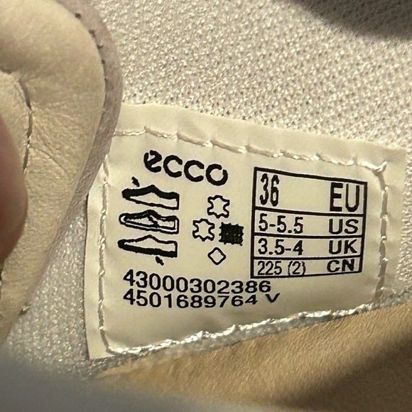 Ecco Women’s Sneaker Soft Size 5-5.5 43000302386 - Picture 9 of 9